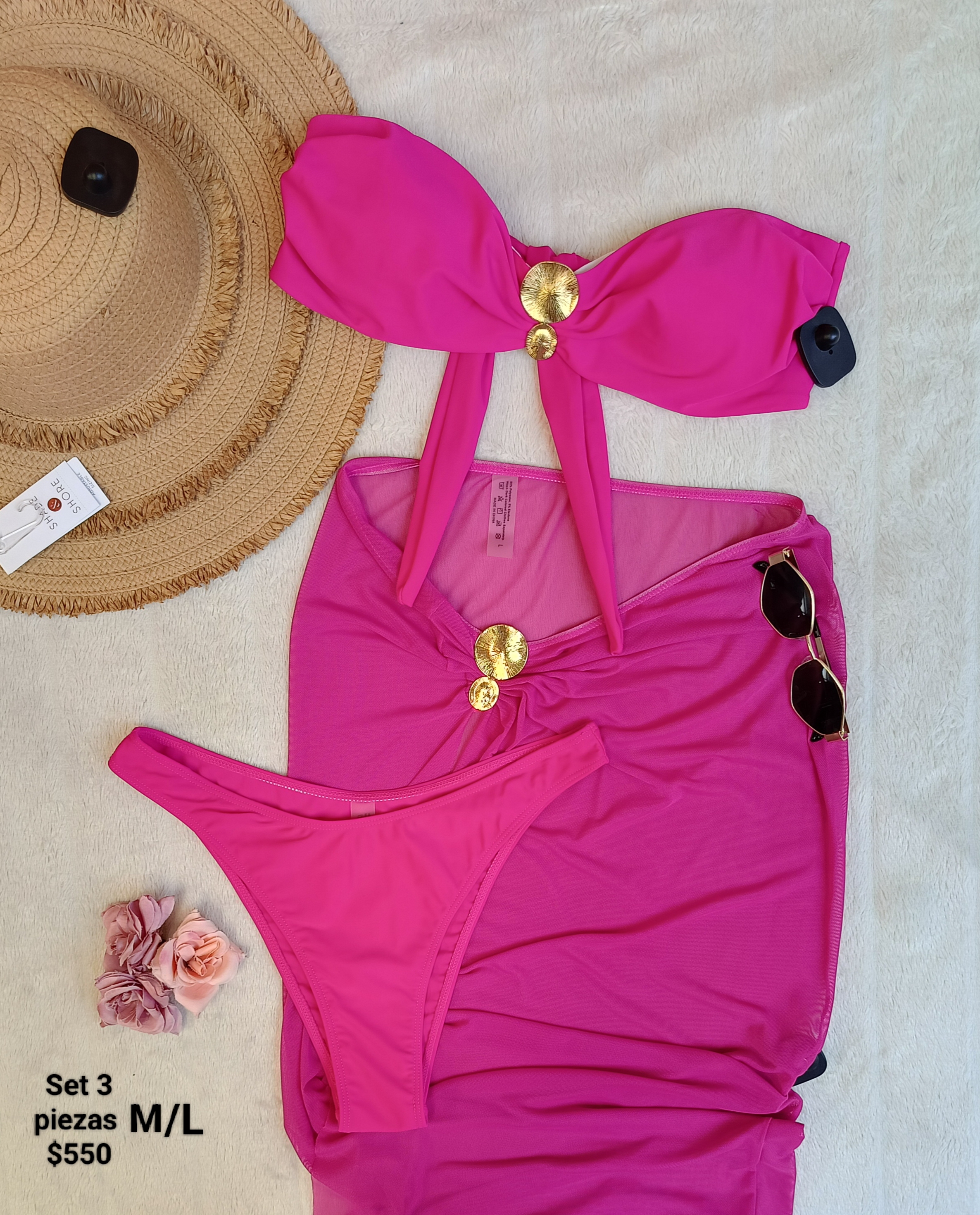 Traje de baño y pareo